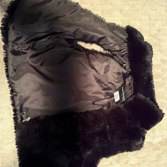 Faux Fur Black Vest - Picture 2 of 5